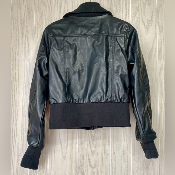 BB Winter Black Bomber Style Jacket Size L EUC - Picture 4 of 5